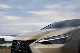 Pristatoma naujoji „Lexus NX” komplektacija „OVERTRAIL”